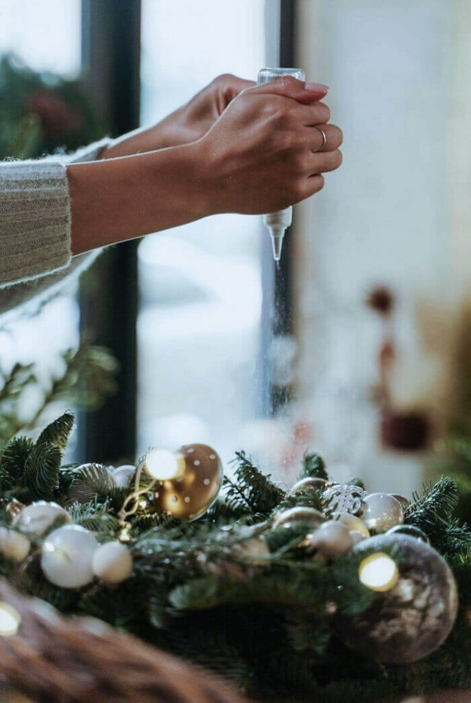 fabrication des couronnes du solstice d'hiver