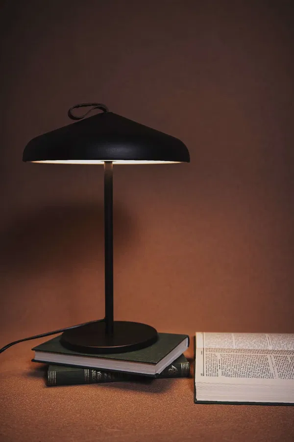 Black modern table lamp with wide shade – minimalist desk lighting